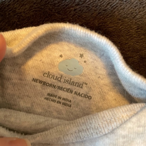 5 for $20-Cloud Island Newborn long-sleeved onesie-Gray w/white clouds-EUC - Picture 3 of 5
